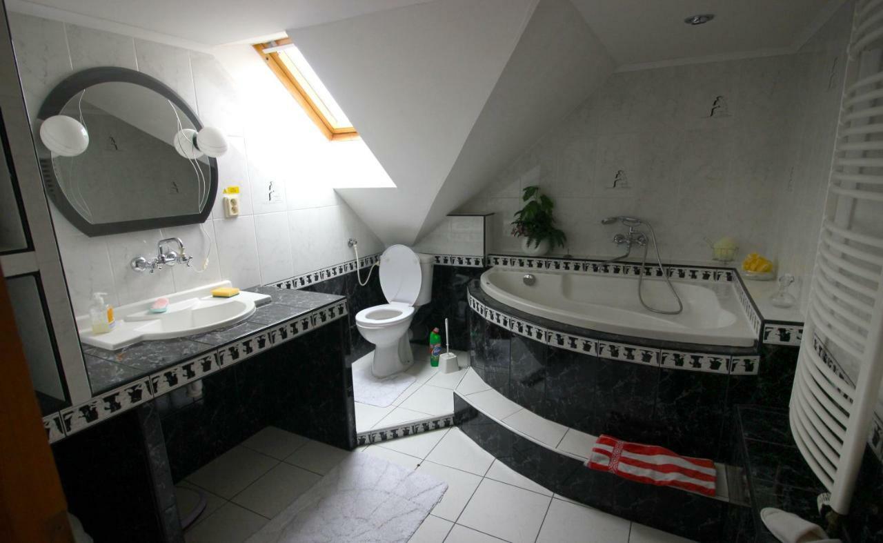 Penzion Alexander Habura Buitenkant foto